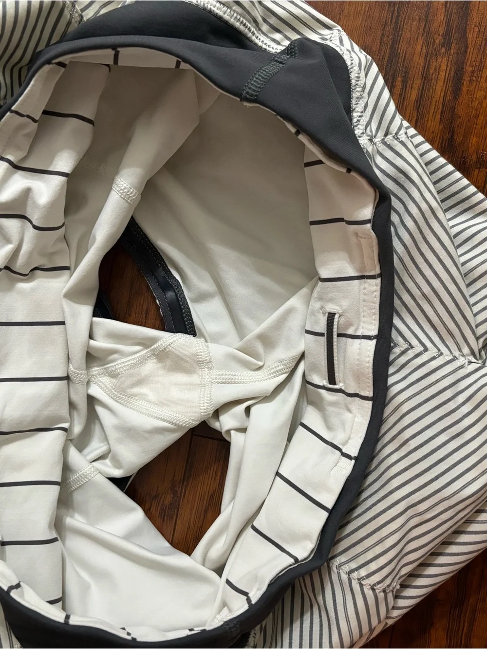 Lululemon Fast Cat Skirt Built-in Shorts Grey White Stripe Pleated Tennis Skort